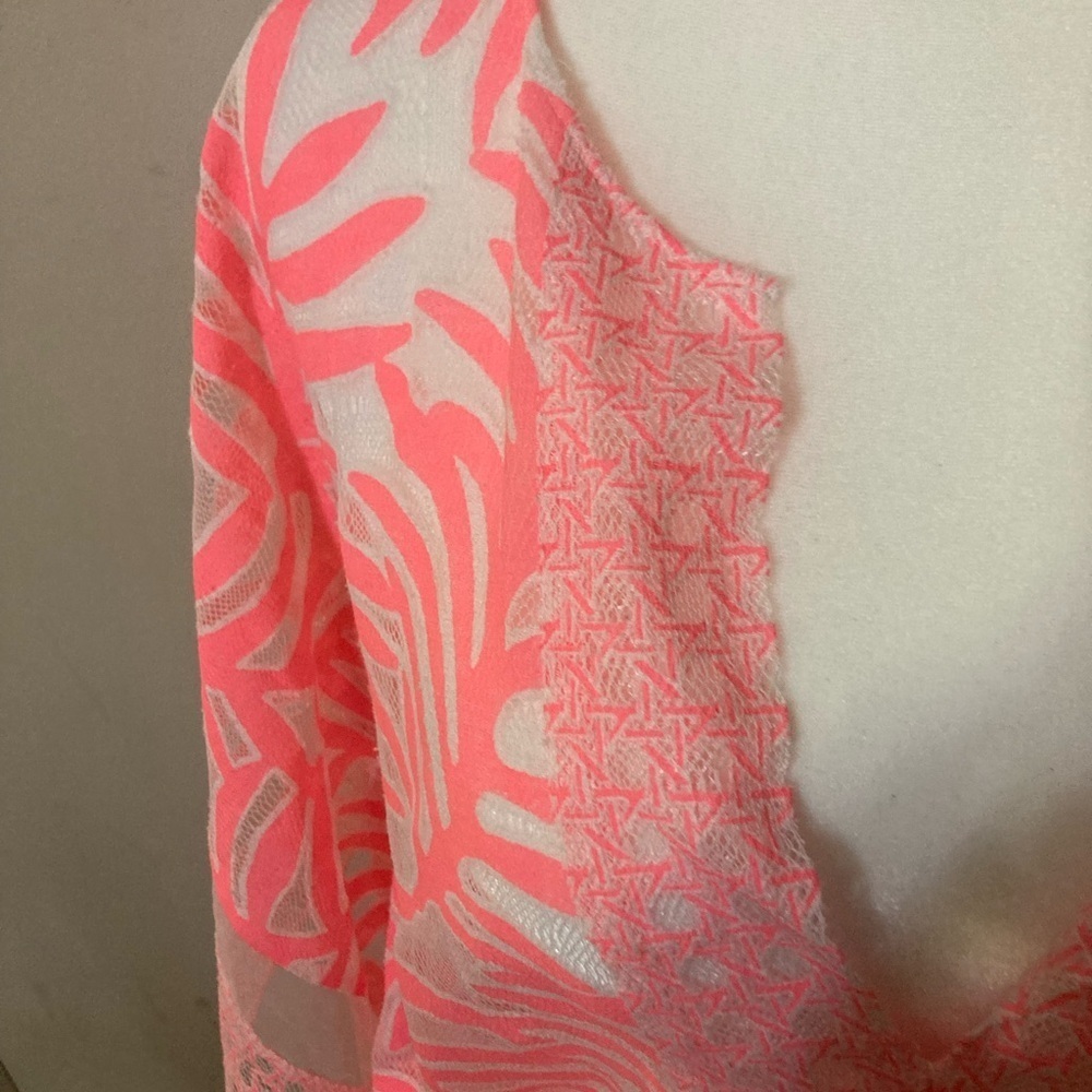 Lilly Pulitzer hot pink swimsuit coverups in size s/m. NWOT - Picture 2 of 3